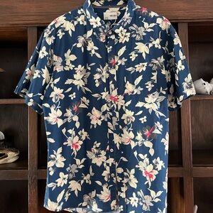 Great floral Hawaiian shirt